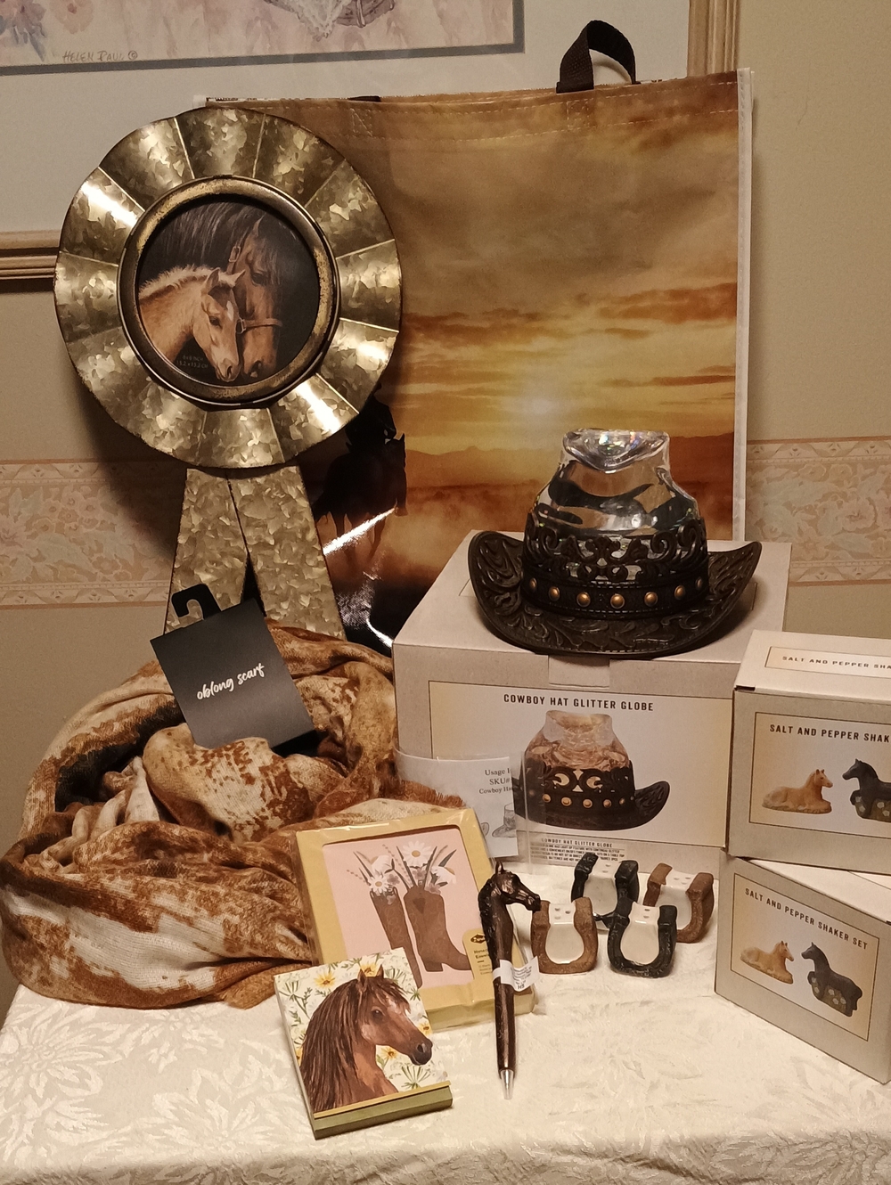 NWT Cracker Barrel Horse Western 11 Pc Lot Scarf Frame Hat Glitter Globe Shakers
